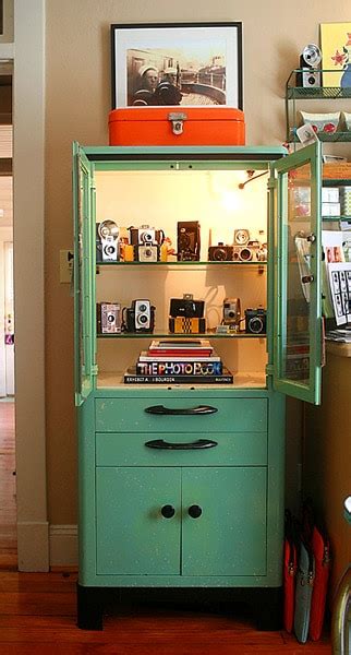 antique steel medicine cabinet|old fashioned looking medicine cabinet.